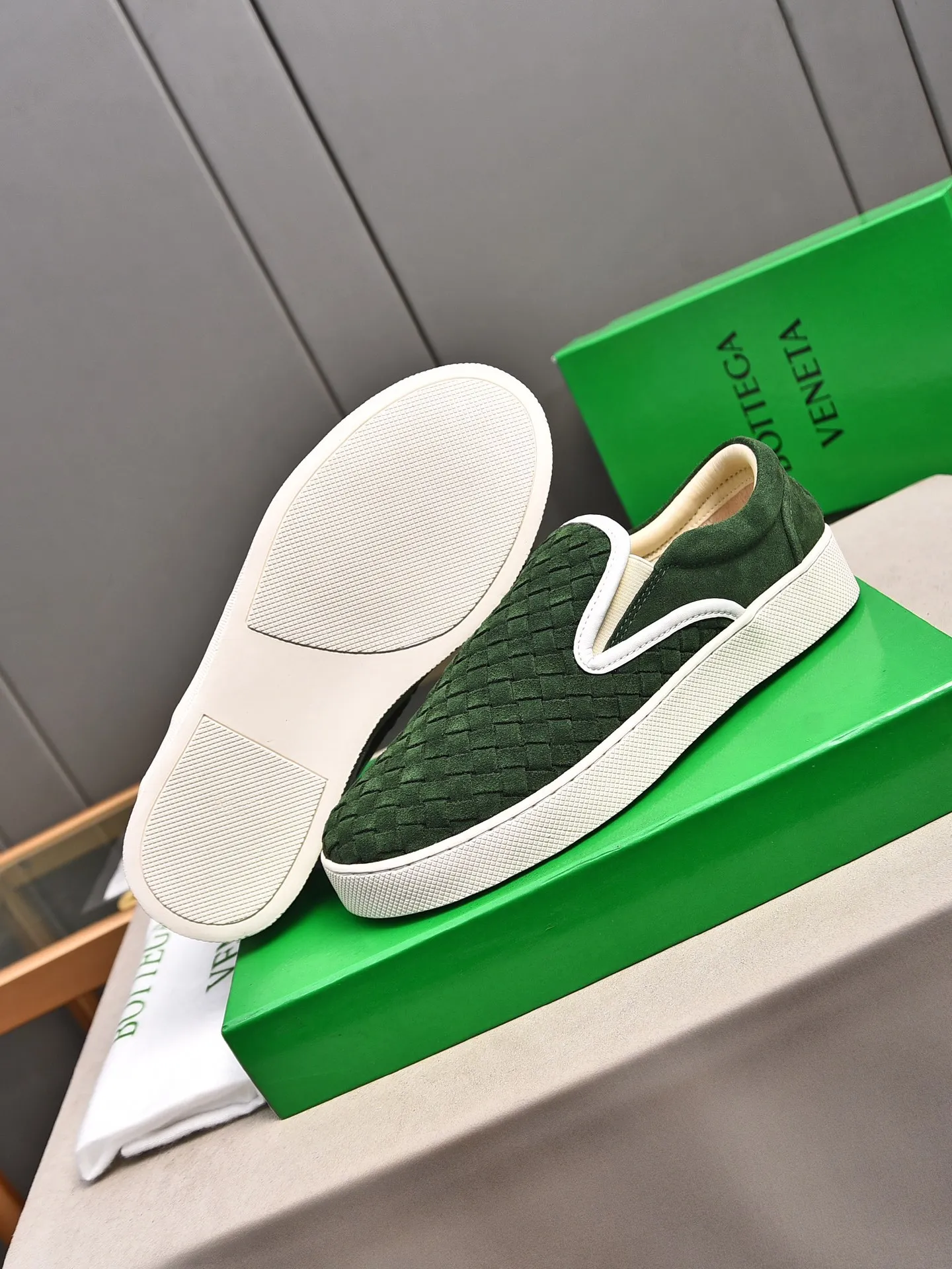 Men's shoes 💰460 [Sleeves series] BOTTEG* VENET* - high-end boutique Size: 38-44 (45 customized) BV new product, first-layer cowhide artificially woven classic style harmoniously blends with contemporary fashion temperament, rubber soles are light and flexible, water-dyed sheepskin pads! [Taobao, Tmall, and live streaming are the first choices]